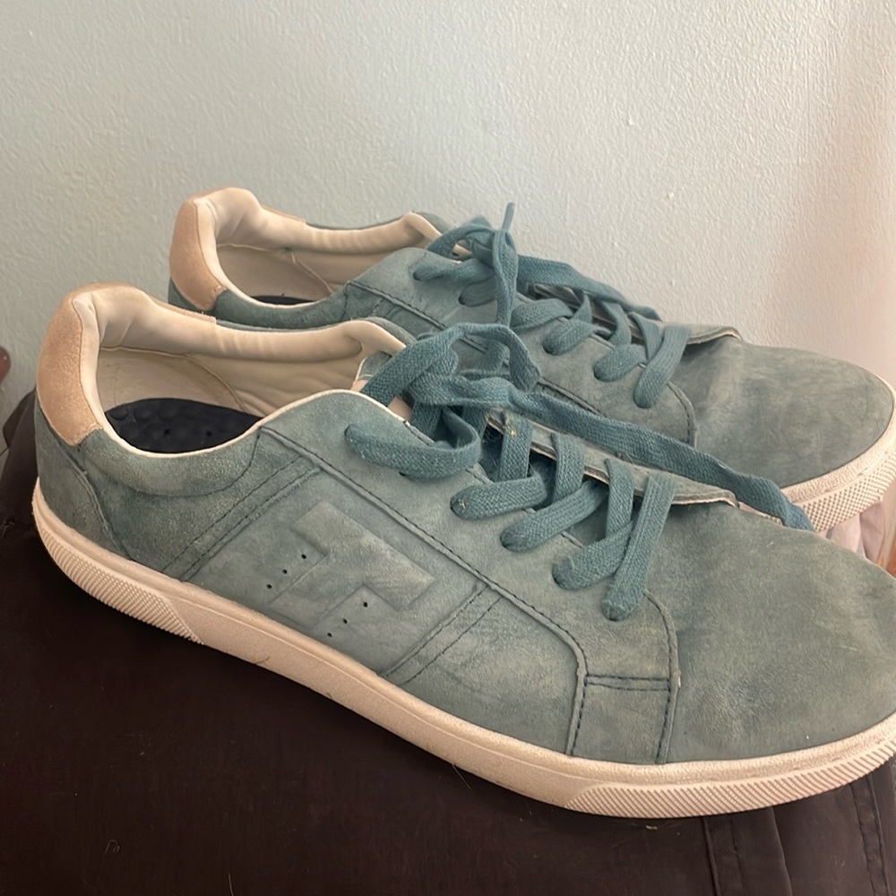 Men’s Suede Toms Size 9